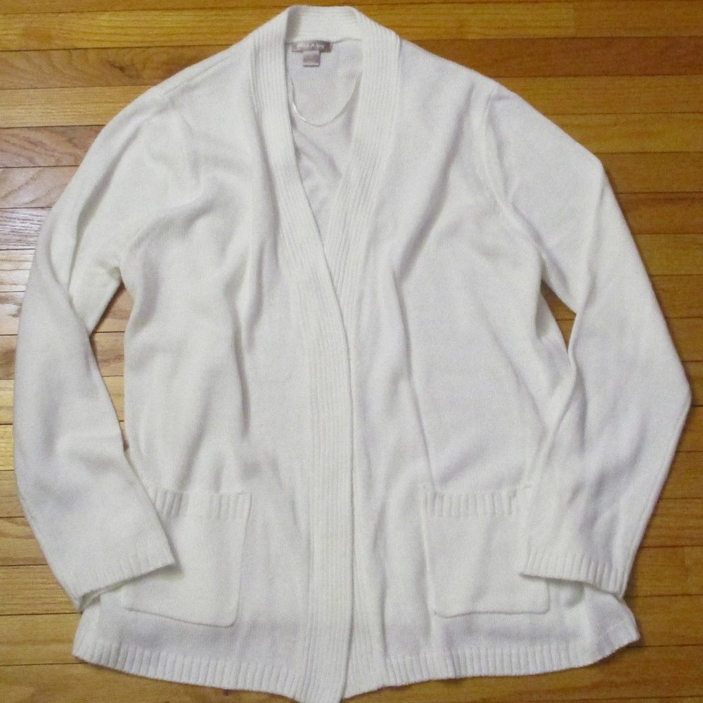 White Stag Cardigan With Pockets, Size XXL (20)